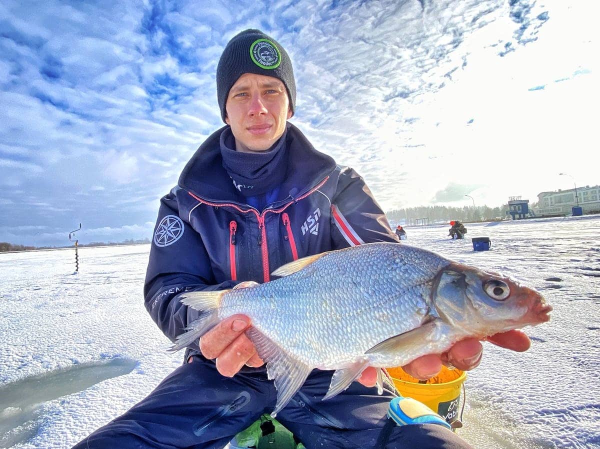 Рыбалка зимой на леща на мормышку