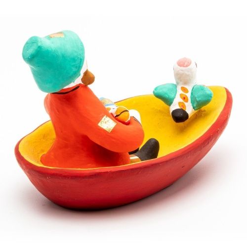 Фигурка "Мужик в лодке с рыбой и птичкой"